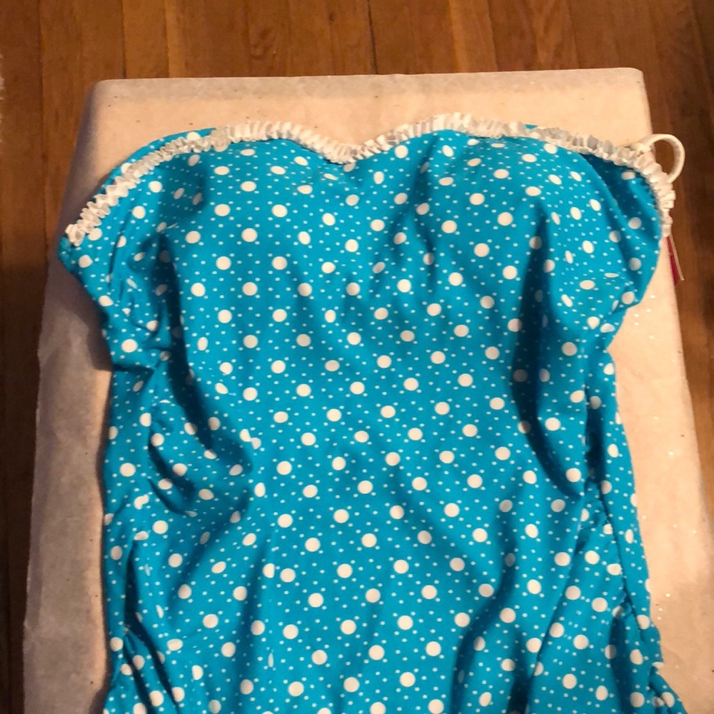 Kohls blue poka dot swimming shirt